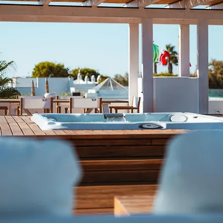 Mareluxe & Pool - By The Sea Polignano a Mare