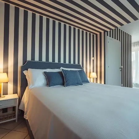 Mareluxe & Pool - By The Sea Villa *