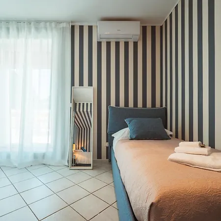 Mareluxe & Pool - By The Sea * Polignano a Mare