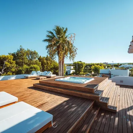 Mareluxe & Pool Villa