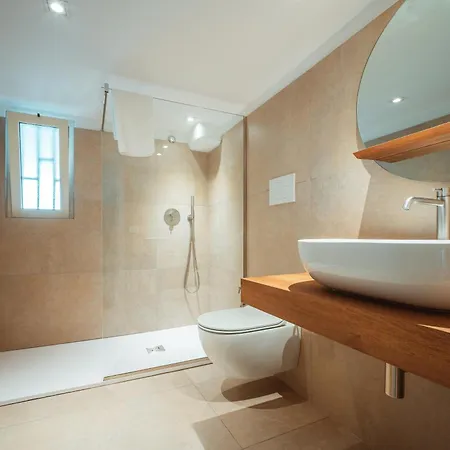 Villa Mareluxe & Pool - By The Sea