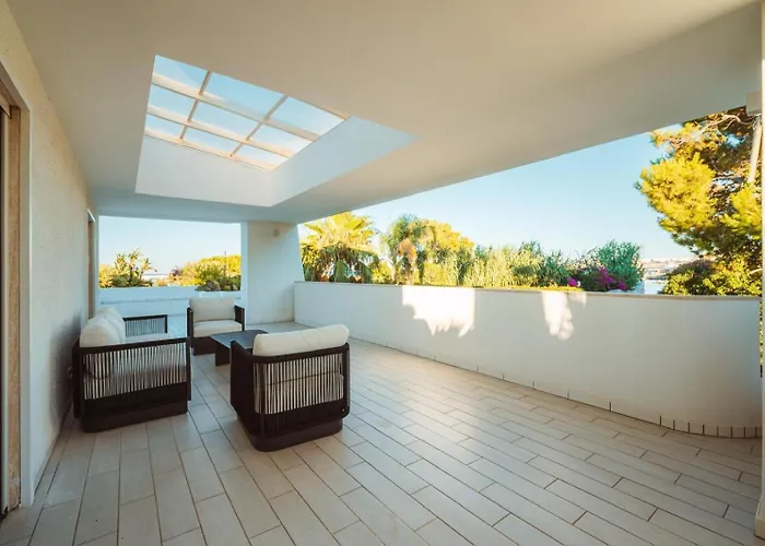 Mareluxe & Pool Villa